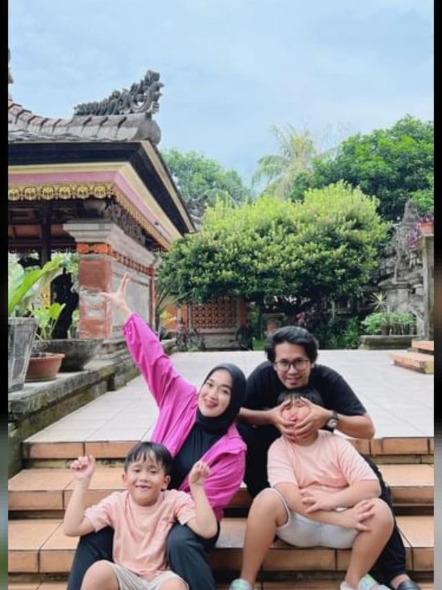 Ririe Fairus dan Ayus Sabyan