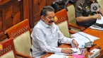 Jaksa Agung Sanitiar Burhanuddin menyampaikan paparan pada rapat kerja dengan Komisi III DPR di Kompleks Parlemen Senayan, Jakarta, Rabu (23/11/2022). Rapat membahas rencana kerja bidang pembinaan karir Kejaksaan pada semester I tahun 2023 serta strategi bidang penanganan kasus korupsi pada semester I tahun 2023 dan implementasi Program Penghentian Penuntutan Berdasarkan Keadilan Restoratif (Restorative Justice). (Liputan6.com/Angga Yuniar)