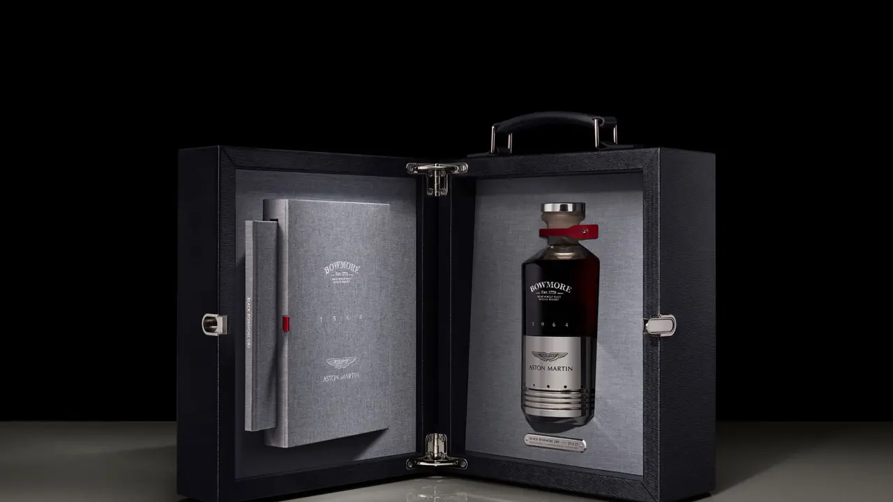 Botol wiski terbuat dari piston Aston Martin