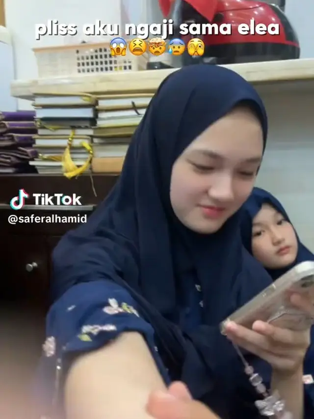 Shakeela Eleanor Anak Ussy Berhijab