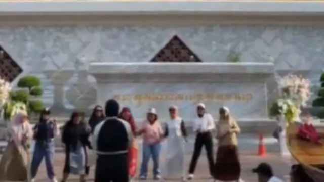Heboh Video Diduga Rombongan Turis Indonesia Joget di Area Kuil Thailand