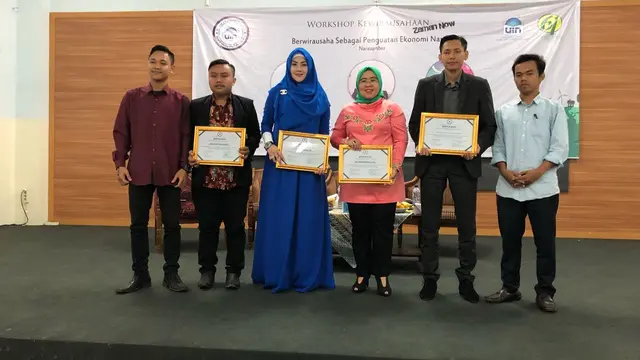 Ade Fitrie Kirana saat menjadi narasumber dari giat Workshop Kewirausahaan Pekraf UIN Syarif Hidayatullah Jakarta.