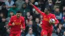 Gelandang Liverpool, Georginio Wijnaldum, merayakan gol yang dicetaknya ke gawang Burnley. Kemenangan ini membuat Liverpool mantap di peringkat empat Liga Inggris, sementara Burnley berada pada posisi ke-12. (EPA/Peter Powell)