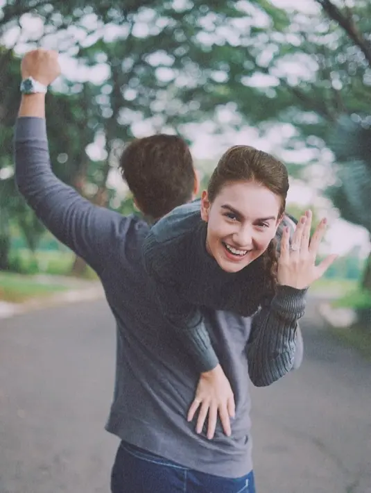 Ammar Zoni dan Irish Bella