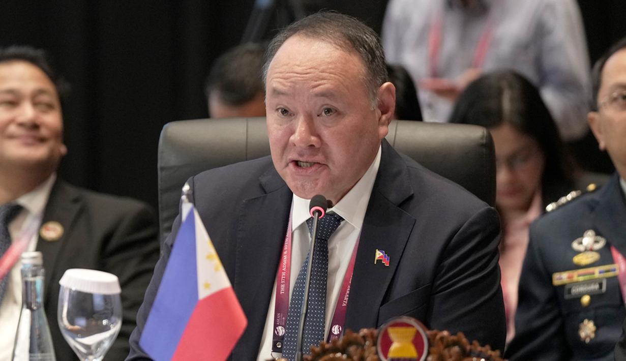 Untuk diketahui, Prabowo memimpin pertemuan ADMM Ke-17 pada 15 November 2023 dan ADMM Plus Ke-10 pada 16 November 2023 di Jakarta. Dalam rangkaian ADMM Ke-17, Prabowo bersama menteri-menteri pertahanan se-ASEAN memetakan kembali tantangan keamanan dan menjajaki peluang kerja sama di kawasan. (AP Photo/Dita Alangkara, Pool)