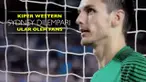 Berita video kiper Western Sydney Wanderers FC, Vedran Janjetovic, dilempari ular oleh suporter Sydney FC.