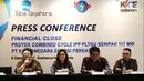 Dirut PT Toba Sejahtra Justarina Naiborhu (kiri), Direktur PT KEP Juli Oktarina (kedua kiri), Direktur PT KEP Renzi Renditya (kedua kanan), dan Direktur PT KEP M Fathoni (kanan) saat konferensi pers di Jakarta, Senin (9/10). (Liputan6.com/Angga Yuniar)