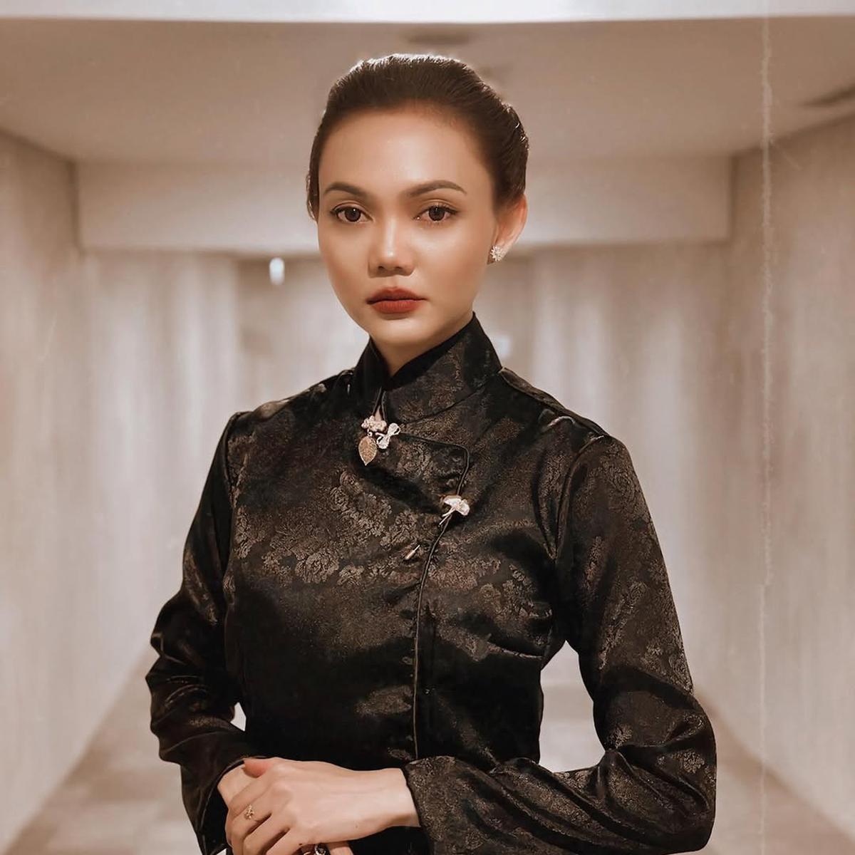 7 Potret Rina Nose saat Lakukan Cosplay Berbagai Karakter, Totalitas Banget