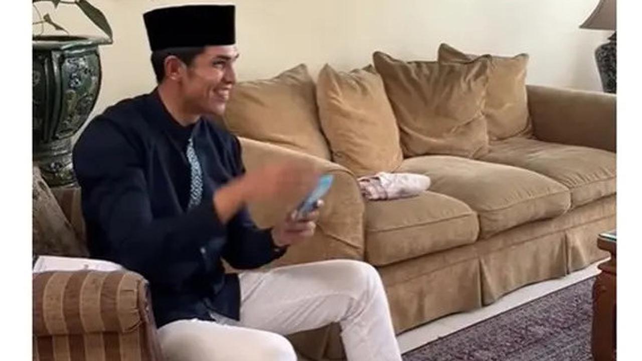 Awet Muda, Potret Ganteng Adrian Maulana di Usia 48 Tahun Bikin Salfok