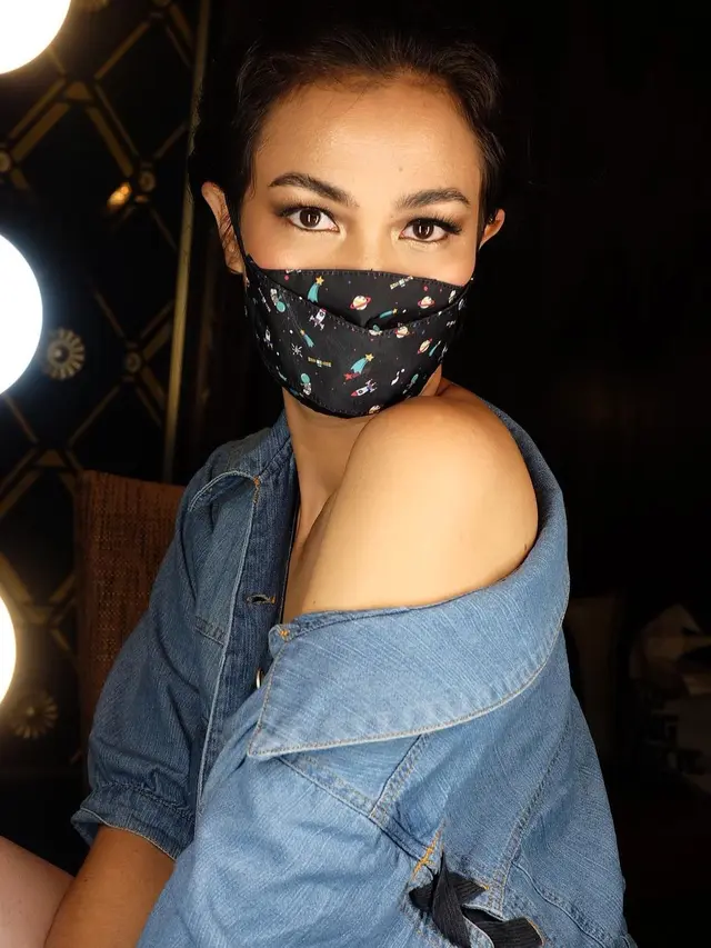 Atiqah Hasiholan. (Foto: Instagram @atiqahhasiholan)