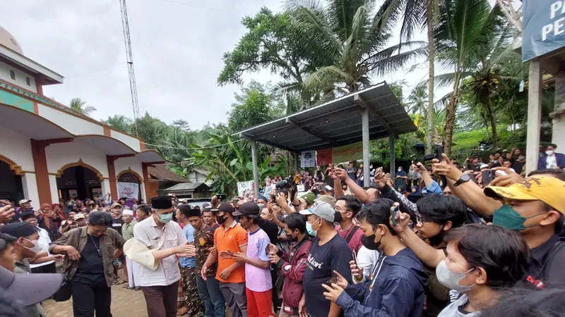 Ganjar Kembali Kunjungi Desa Wadas, Minta Maaf dan Dengarkan Langsung Keluhan Warga