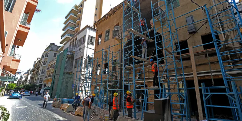Rekonstruksi Bangunan Pascaledakan di Beirut