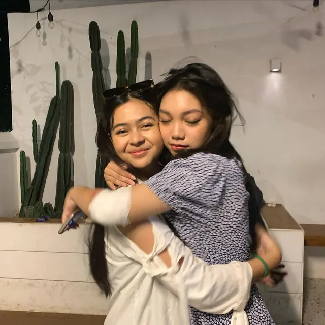 Main Series Bareng, Ini 6 Potret Kebersamaan Naura Ayu dan Dinda Mahira