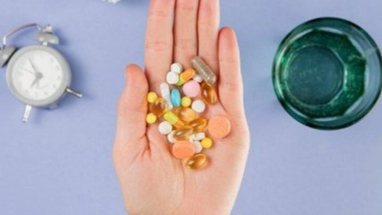 Ilustrasi obat-obatan medis (Sumber: freepik.com)