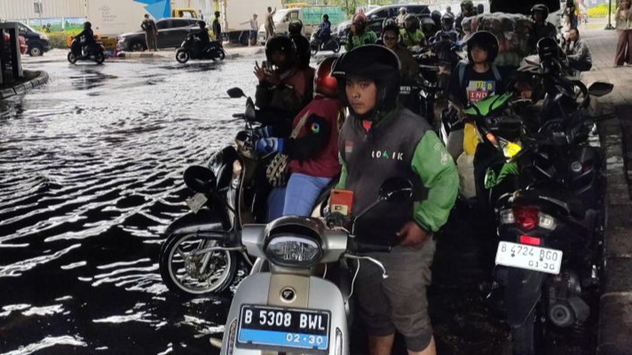 Cerita Warga Jakarta Kesulitan Cari Jalan Alternatif Hindari Banjir