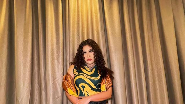 Inspirasi fashion panggung Boiyen yang unik dan cetar. (credit:instagram.com/boiyenpesek)