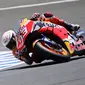 Marc Marquez saat mengikuti sesi kualifikasi MotoGP Jerez, Sabtu (18/7/2020). (AFP)