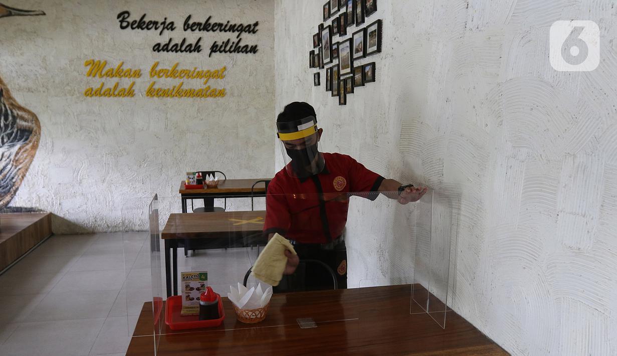 Foto Begini Suasana Tempat Makan Di Tengah Psbb Transisi Jakarta News Liputan6 Com