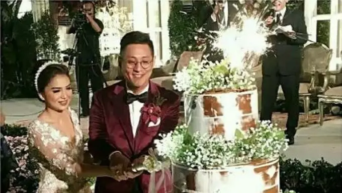 [Bintang] Putri Titian dan Junior Liem