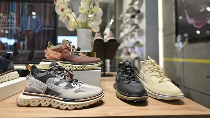 10 Koleksi Sepatu yang Bisa Bantu Menemukan Kembali Pekerjaan Sesuai Passion Setelah Pandemi COVID-19