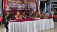 KPU Sukoharjo Mulai Verifikasi Dokumen Bacaleg dari 18 Parpol Terdaftar (Dewi Divianta/Liputan6.com)