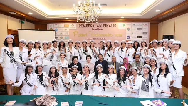 [Bintang] 39 Finalis Puteri Indonesia 2018 Terima Pembekalan dari Menteri Pariwisata