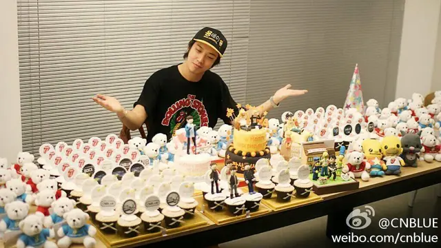 6 Cara Artis K-Pop Rayakan Ulang Tahun