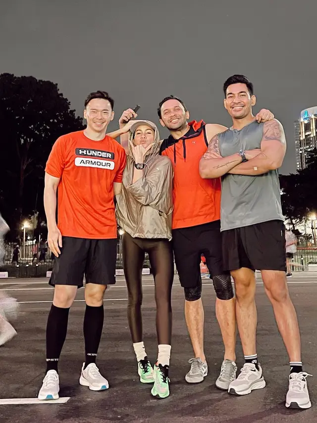 Olla Ramlan kenakan legging (Instagram/ollaramlan)