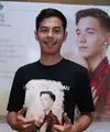 Panji Surya Putra Sahetapy adalah anak dari pasangan artis senior Ray Sahetapy dan Dewi Yull, yang juga bermain di film ‘Sebuah Lagu Untuk Tuhan’. Ia juga memiliki keterbatasan pada pendengaran. (Nurwahyunan/Bintang.com)
