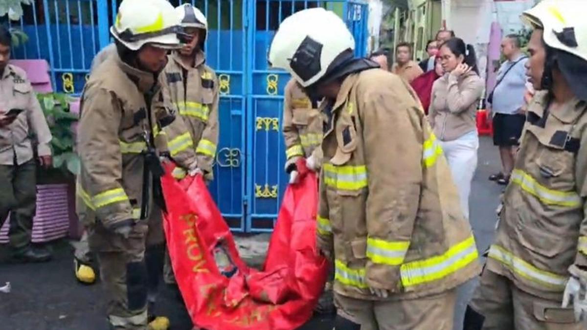 Kebakaran Rumah Tewaskan Satu Keluarga di Grogol, Ditemukan Sepeda Listrik Sedang Dicharge