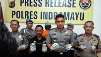 Tersangka yang merupakan anggota polisi tersebut berperan sebagai supir truk yang akan membawa 7 juta petasan ke Jakarta. (Liputan6.com/Panji Prayitno).