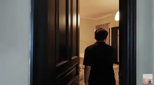 7 Potret kamar Baby Arash anak Thariq dan Aaliyah Massaid, elegan berwarna netral