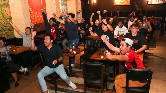Suasana Roaring Night MU Vs West Ham di Fomo Bar, Melawai, Jakarta (4/2/24)