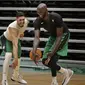 Dua Pemain Muslim NBA Enes Kanter dan Tacko Fall (Dok NBA)