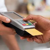 Memiliki kartu kredit bak dua sisi mata pisau, di satu sisi memudahkan urusan Anda tapi di sisi lain bisa menyebabkan Anda terjebak dalam utang jika tak benar dalam penggunaannya.