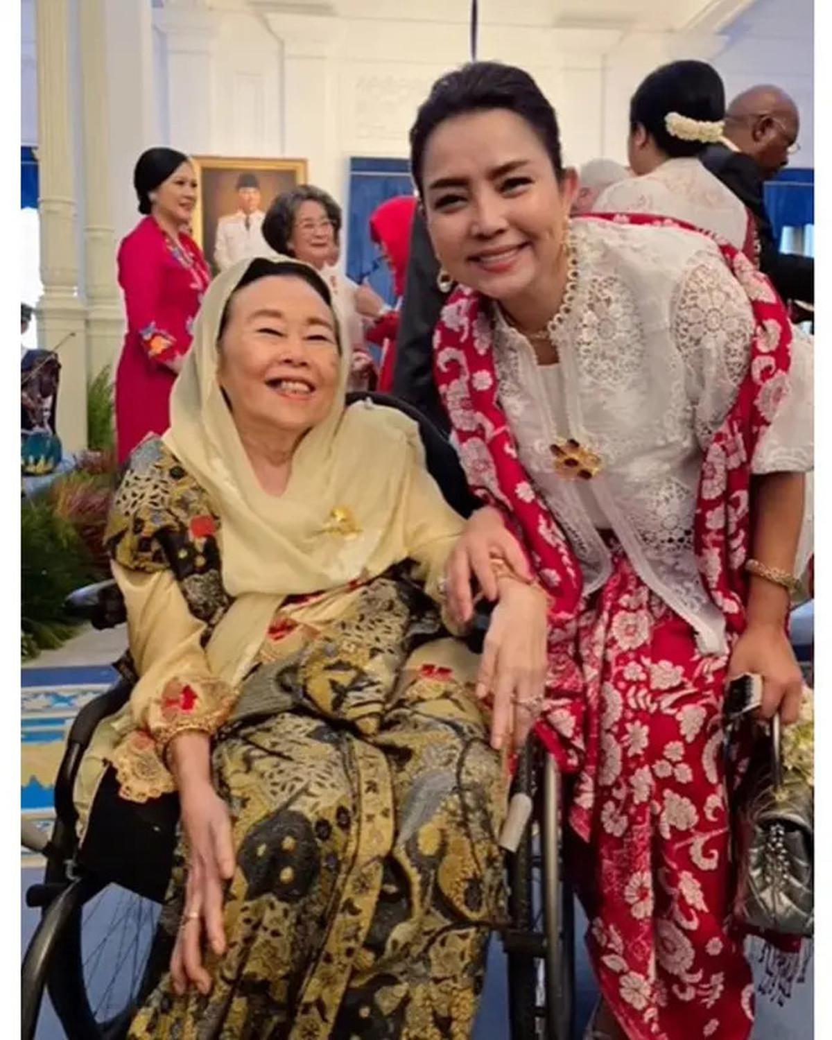 6 Potret Mayangsari Hadiri HUT RI di Istana Merdeka, Kompak Bareng Keluarga Cendana