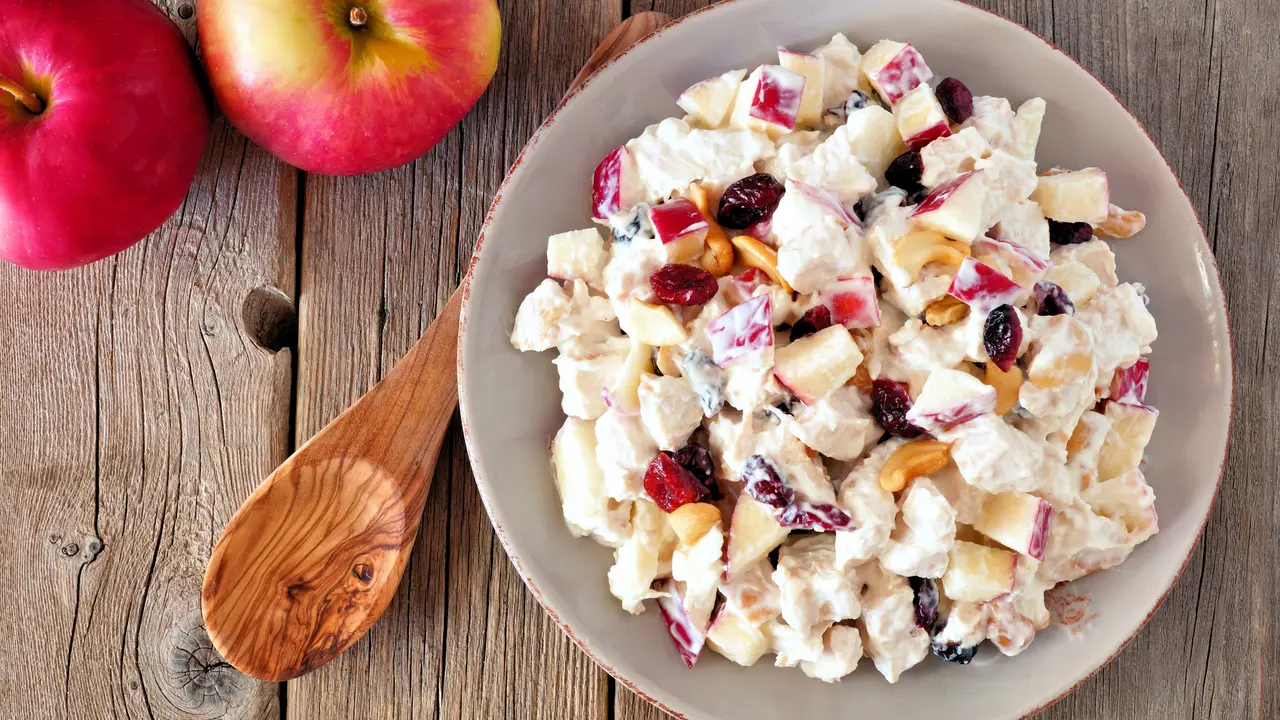 salad buah yogurt