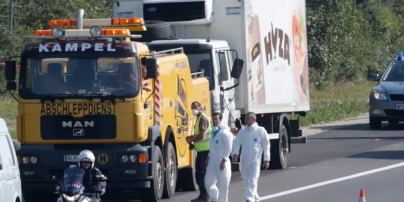 20150827-Memilukan, 50 Imigran Gelap Tewas Dalam Truk di Austria 