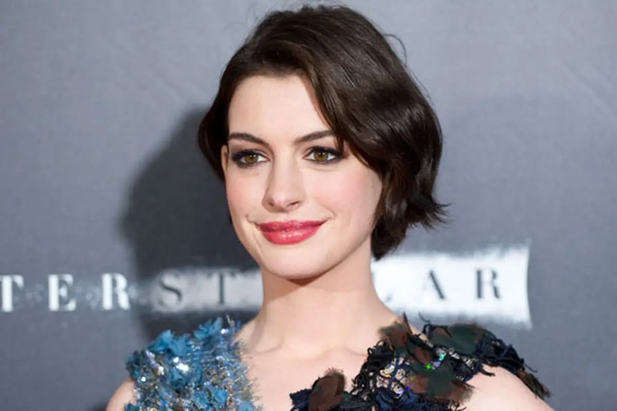 [Bintang] Anne Hathaway