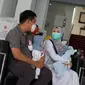 Tim dokter penanganan bayi kembar RS Hasan Sadikin (RSHS) Bandung menyatakan kepulangan bayi kembar dempet liver Hasna dan Husna asal Kabupaten Kuningan, Jawa Barat. (Foto: Humas RSHS)