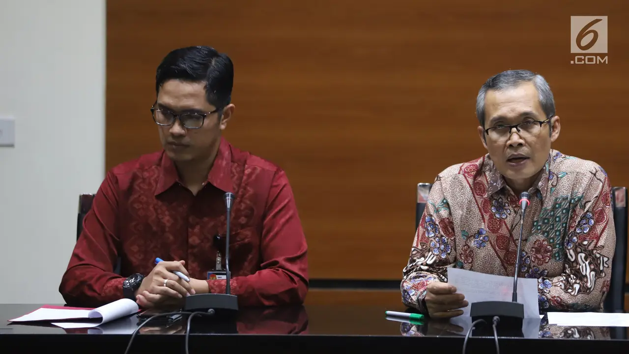 Tetapkan Bupati Cirebon Tersangka, KPK Tunjukkan Barang Bukti Gepokan Uang
