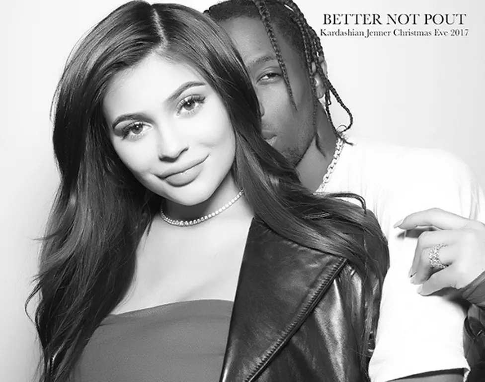 Kylie Jenner dan Travis Scott (HollywoodLife)