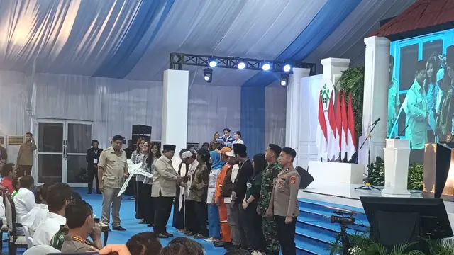 Presiden Prabowo Subianto melaksanakan akad massal 26.000 KPR Sejahtera FLPP (Fasilitas Likuiditas Pembiayaan Perumahan). (Foto: Liputan6.com/Maulandy Y)