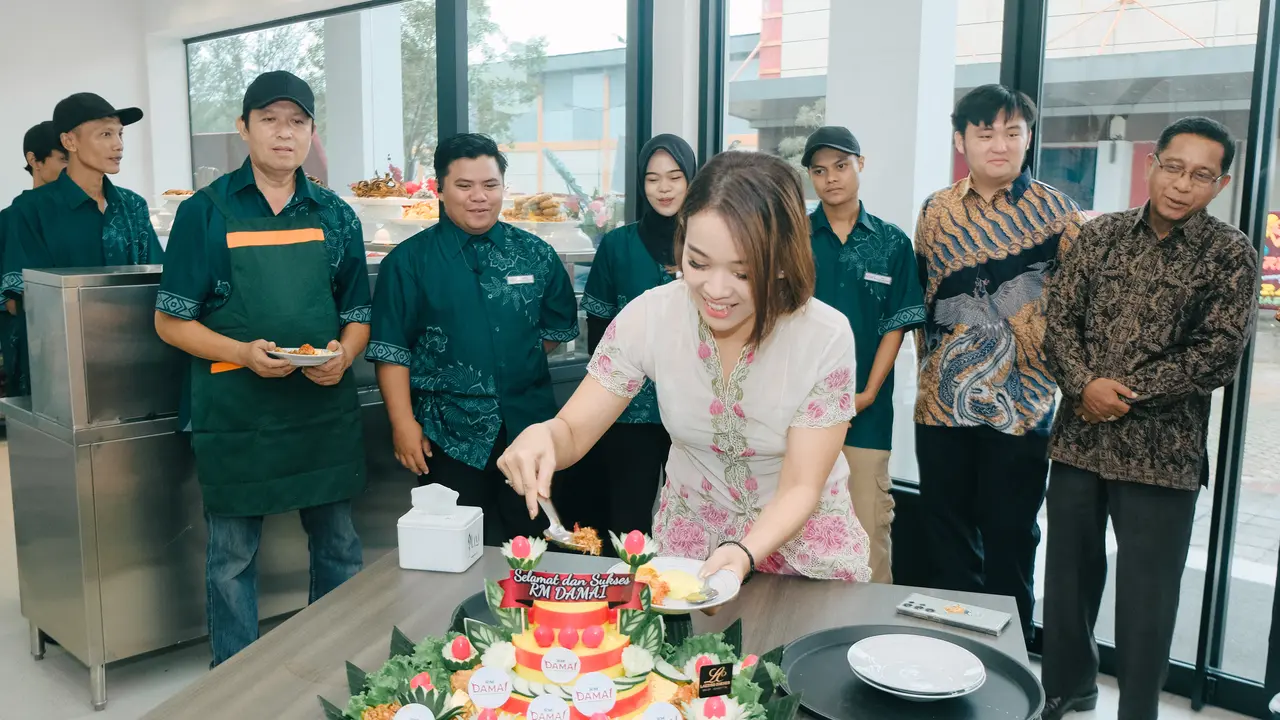 Winda Viska saat pembukaan RM Damai di Tanjungpinang