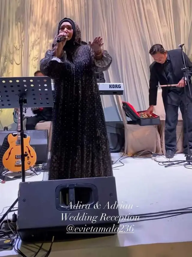 Deretan Artis yang Hadir di Resepsi Pernikahan Anak Ikke Nurjanah/ Instagram @oshaorganizer