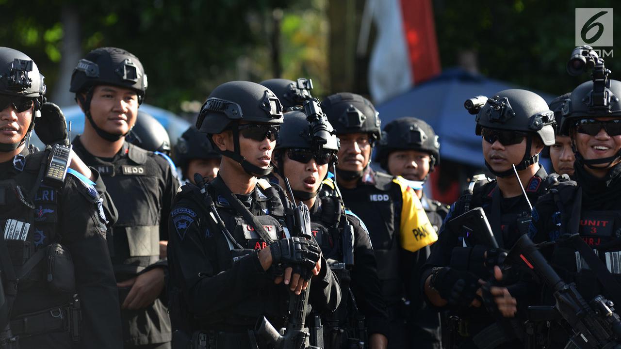 Sigit mengingatkan seluruh masyarakat tetap harus bersama-sama mengedepankan persatuan dan kesatuan selama perayaan Natal.<br>