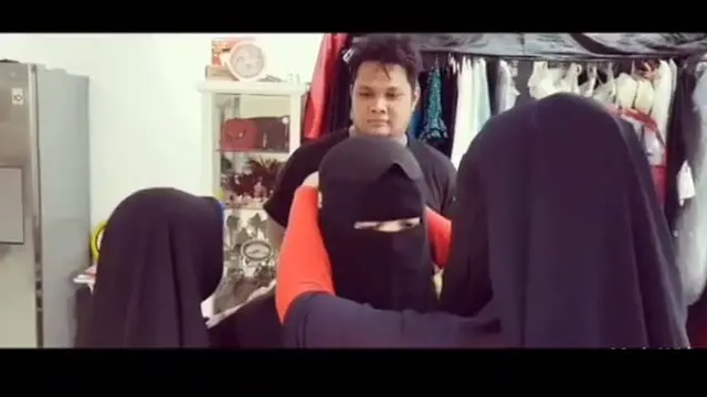 [Bintang] Istri Virgoun Bercadar