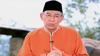 Berbuatlah baiklah kepada teman-teman Anda, niscaya mereka semakin menyukai Anda. 