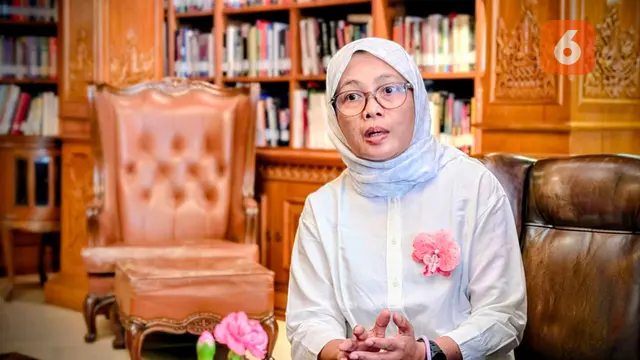 Direktur Yayasan Pure Earth Indonesia, Budi Susilorini