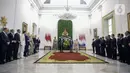 Suasana saat Presiden Joko Widodo dan Raja Belanda Willem Alexander menyampaikan keterangan bersama di Istana Bogor, Jawa Barat, Selasa (10/3/2020). Raja dan Ratu Belanda mengunjungi Indonesia untuk peningkatan kerja sama bilateral bidang ekonomi dan sumber daya manusia. (Liputan6.com/Faizal Fanani)